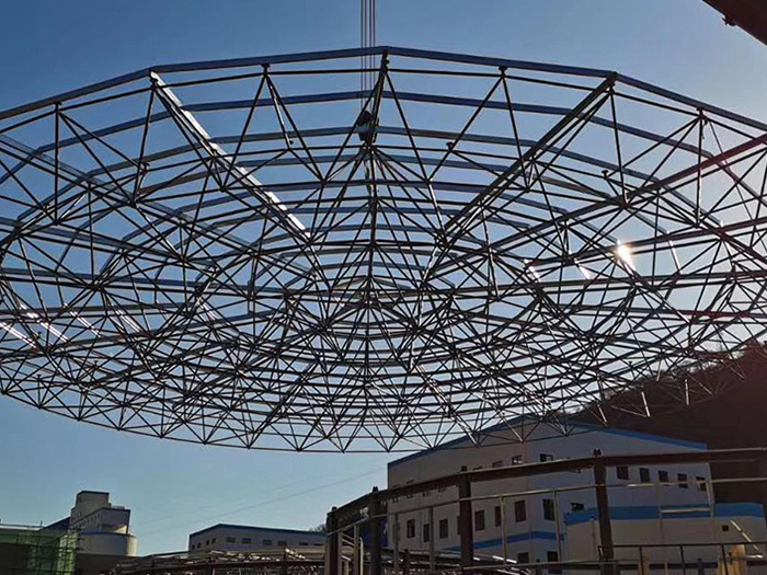 任丘螺栓球网架工程施工现场